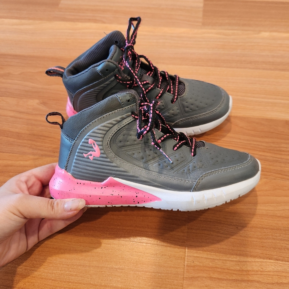 Kids Sneakers in Gray and Pink